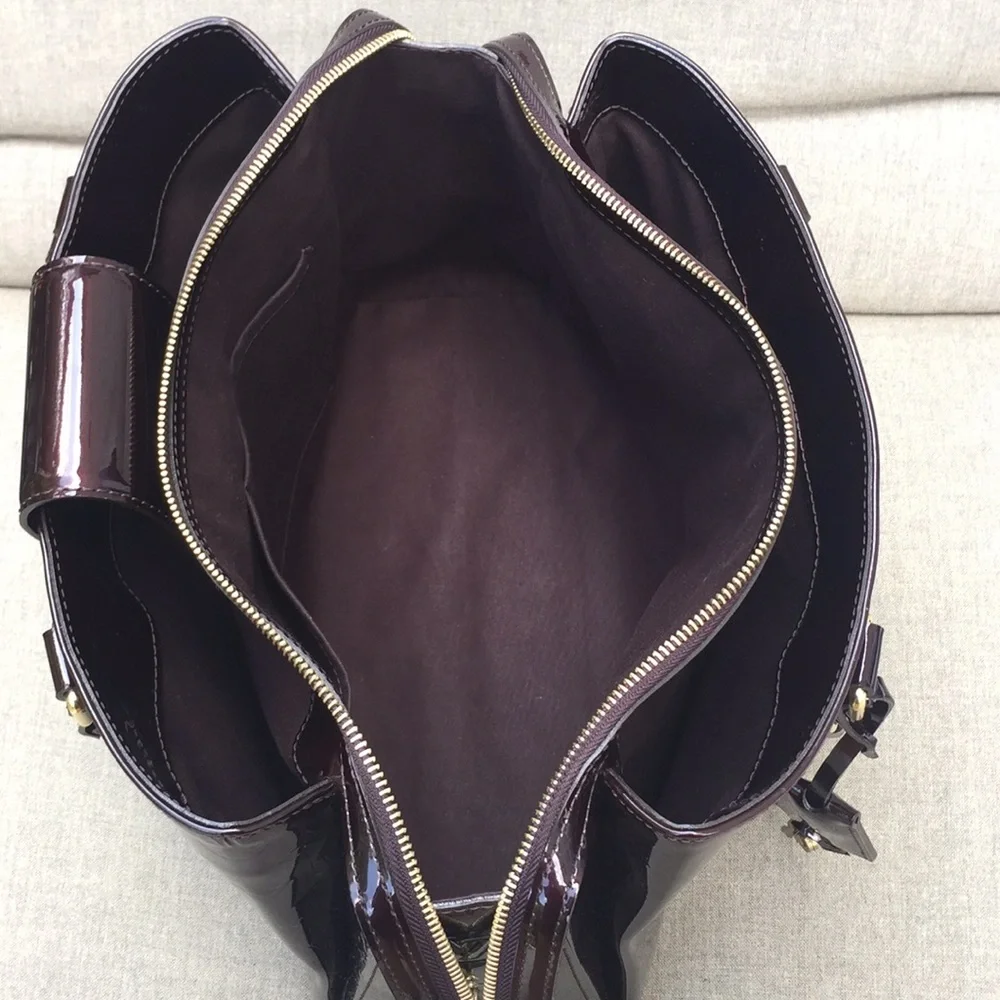 LOUIS VUITTON Melrose Avenue Structured Top Handle Bag